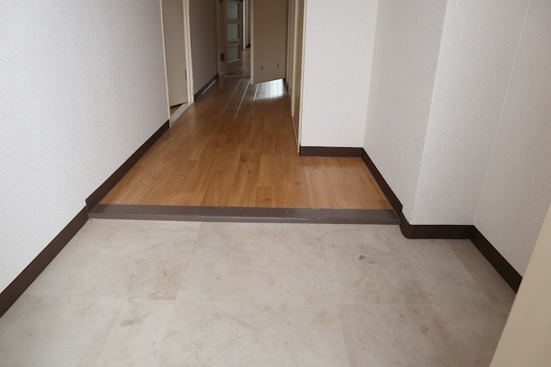 プレミールヴィラ 玄関