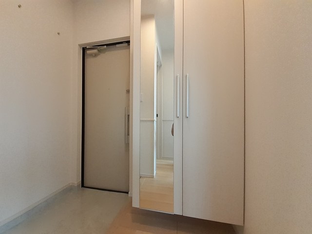 ままみまも 玄関