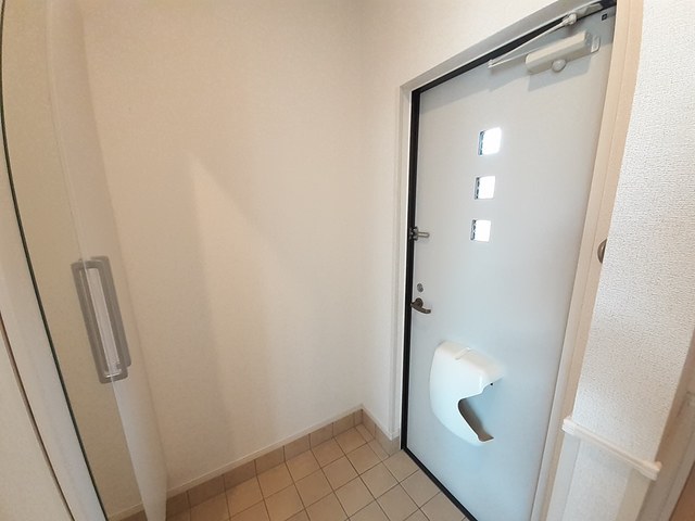 シュティル 玄関