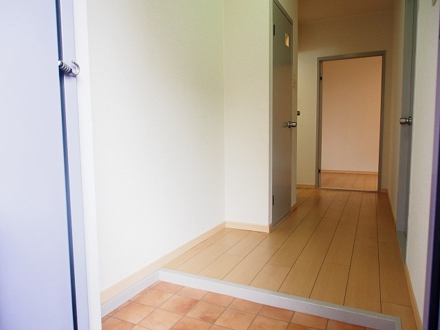 グランドウール難波 玄関