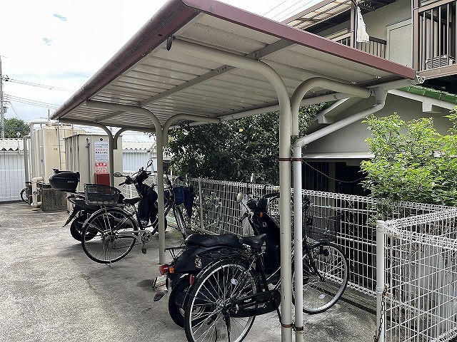 レオパレス中井町２ その他4