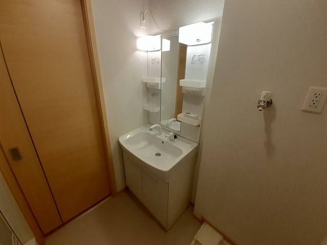 ＫａＫａ・ニーク その他4
