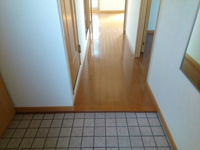 グランソレイユ 玄関