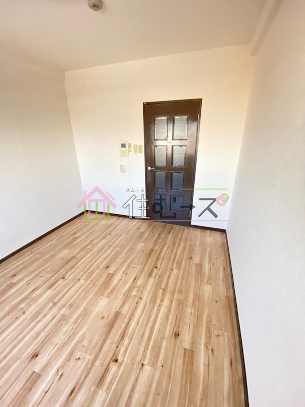 ノアーズアーク88 リビング