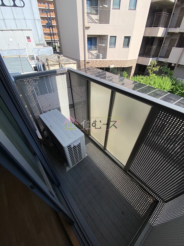 South East P-1 ベランダ