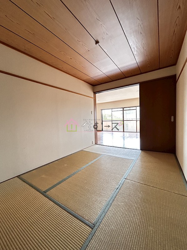 清川六番館 ベッドルーム