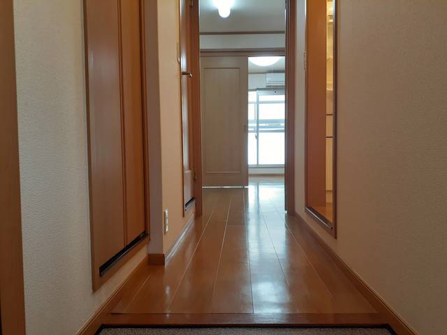 エトワール里中 玄関