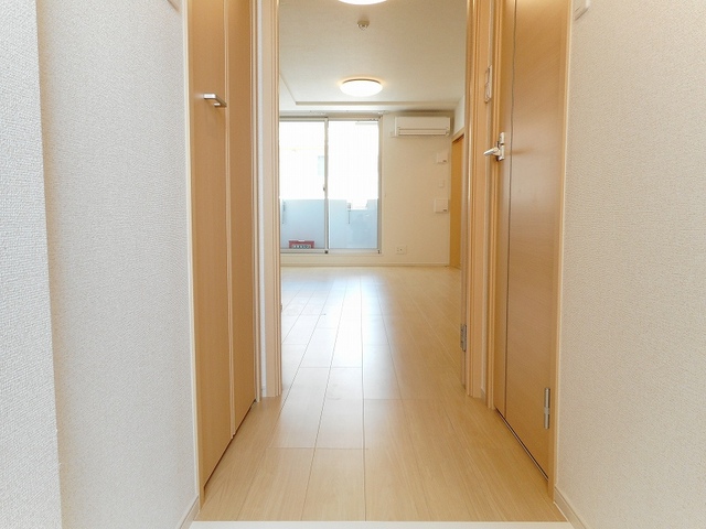 プランドール高槻 玄関