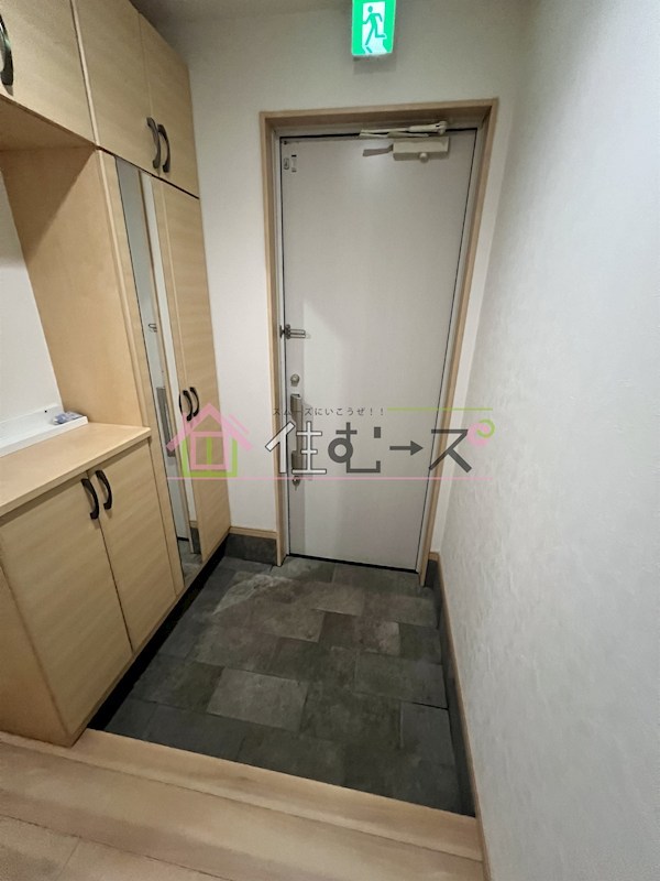 港区港晴３丁目一戸建て 玄関