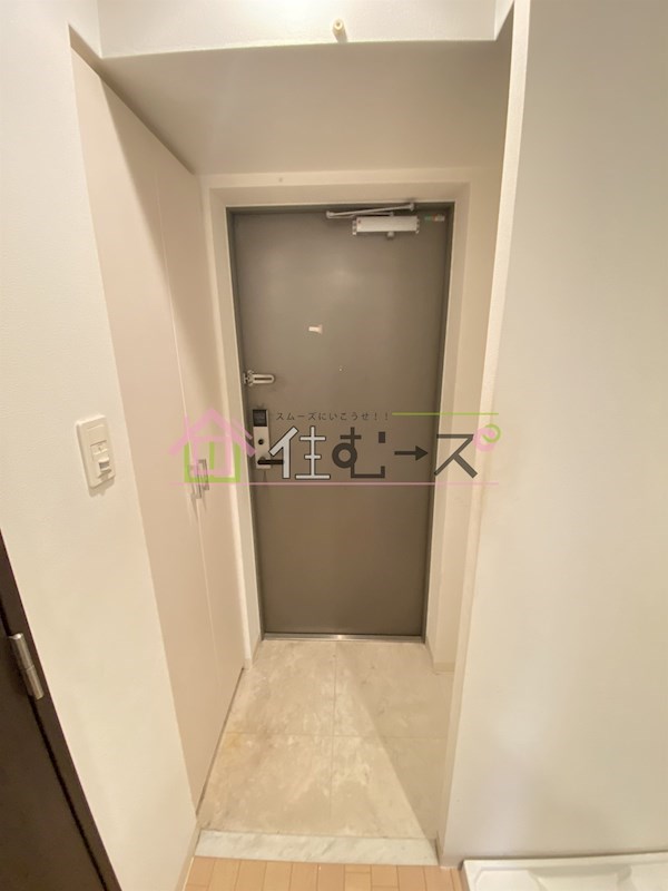 エスリード南堀江リバーサイド 玄関