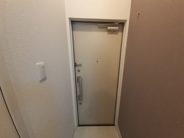 シャルモン深野　Ｅａｓｔ 玄関
