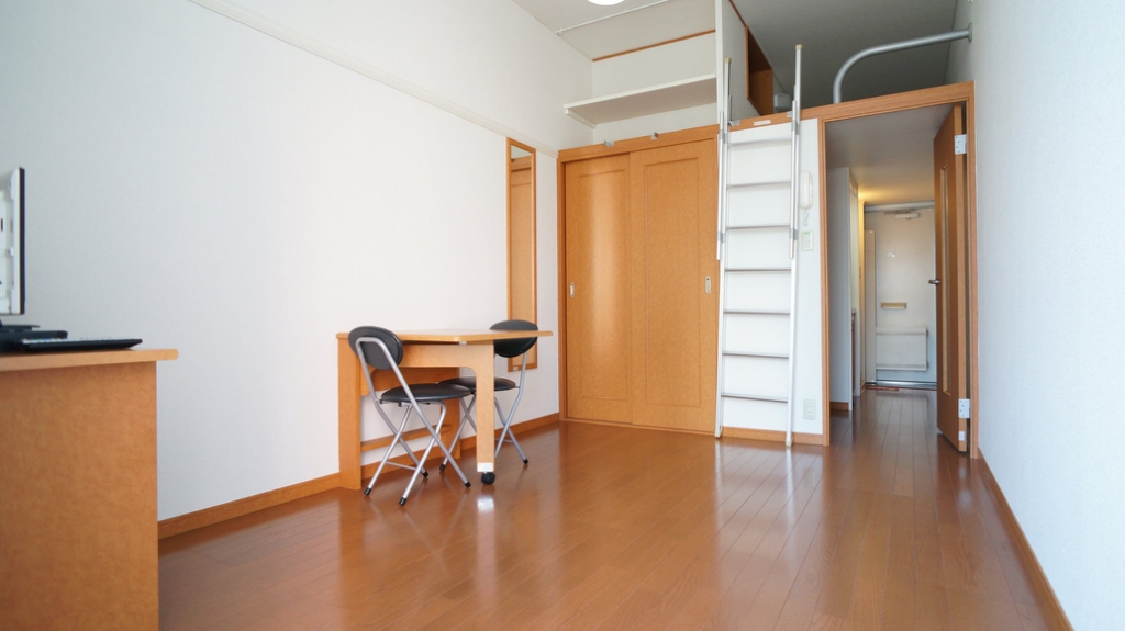 レオパレスクリスタ住吉 リビング