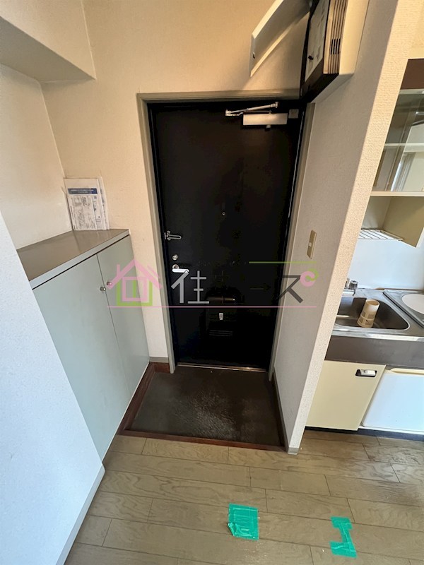 ルミナス難波 玄関