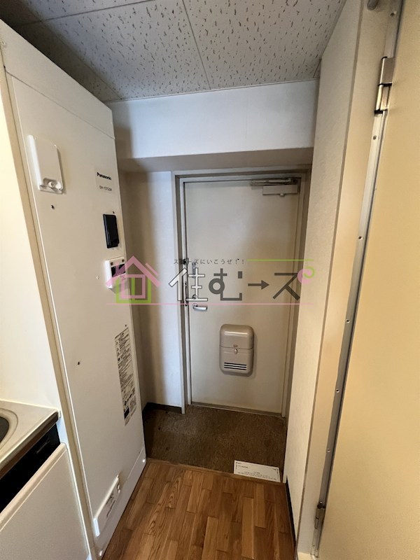 エルテルン壱番館 玄関
