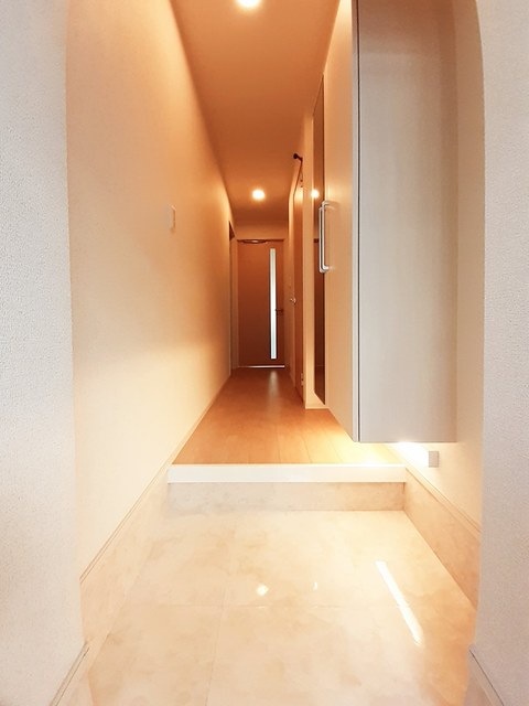 エテルノ貝塚Ｂ 玄関