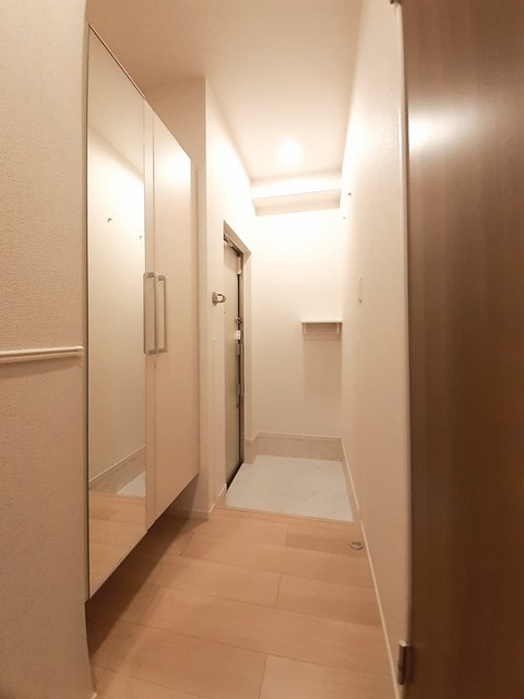ルヴァンソレイユ 玄関