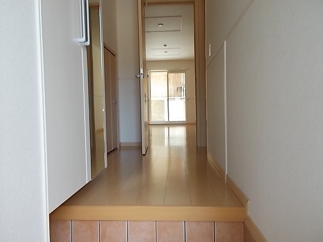 サンレミコート林寺 玄関