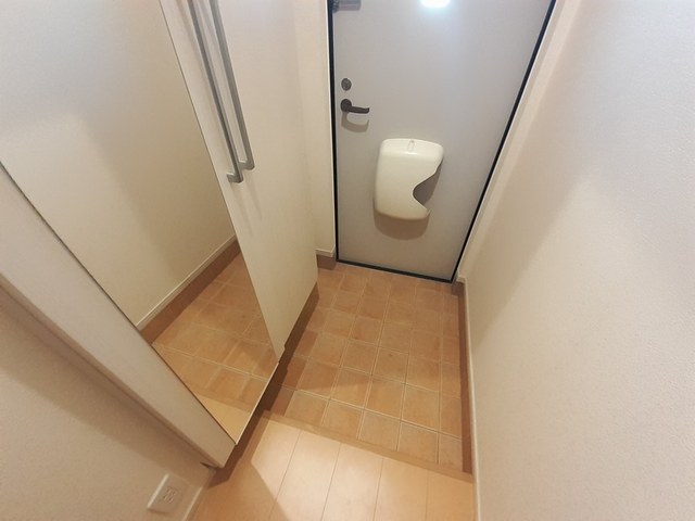 メゾン　イースト 玄関