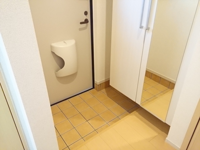 ルミエール 玄関
