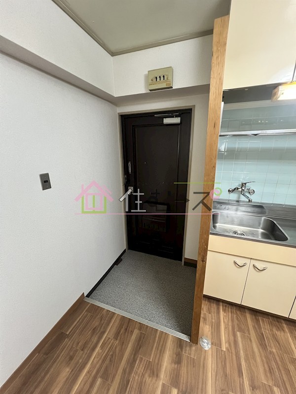 泉第2ハイツ 玄関