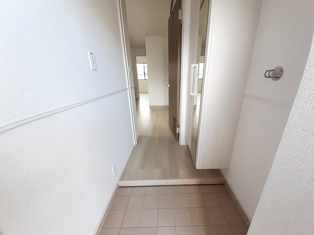 カーザ　コモダ 玄関