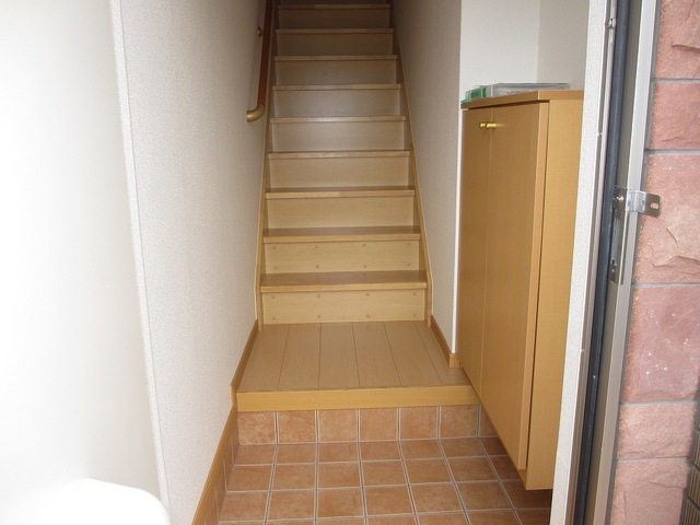 グランド　パレス 玄関