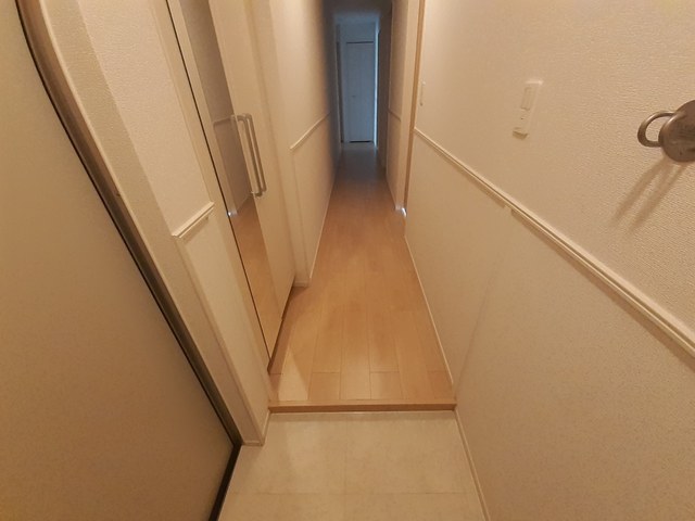 カーサ　カメリア 玄関
