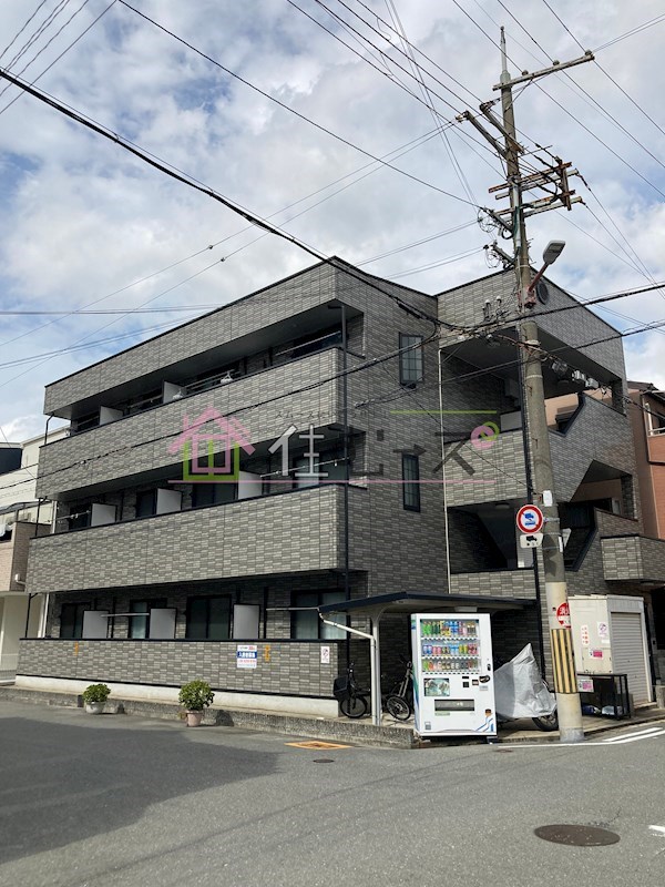 アンプルールフェールドミール 外観