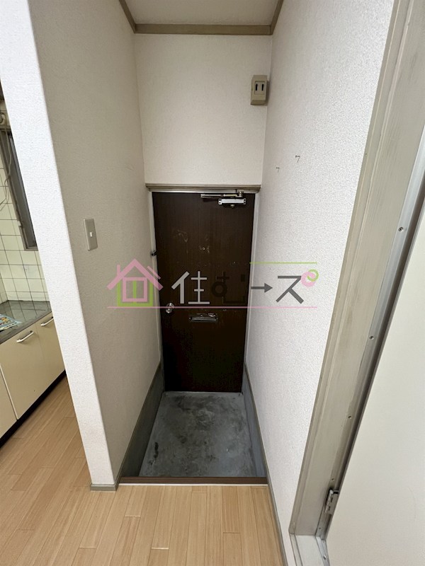 第1生島ハイツ 玄関