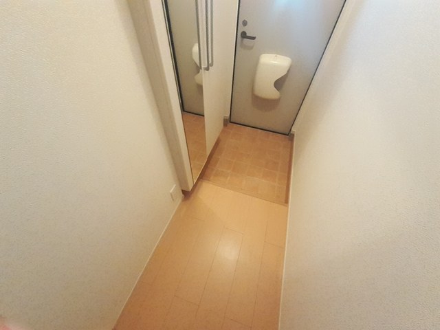 パイン・ツリー 玄関