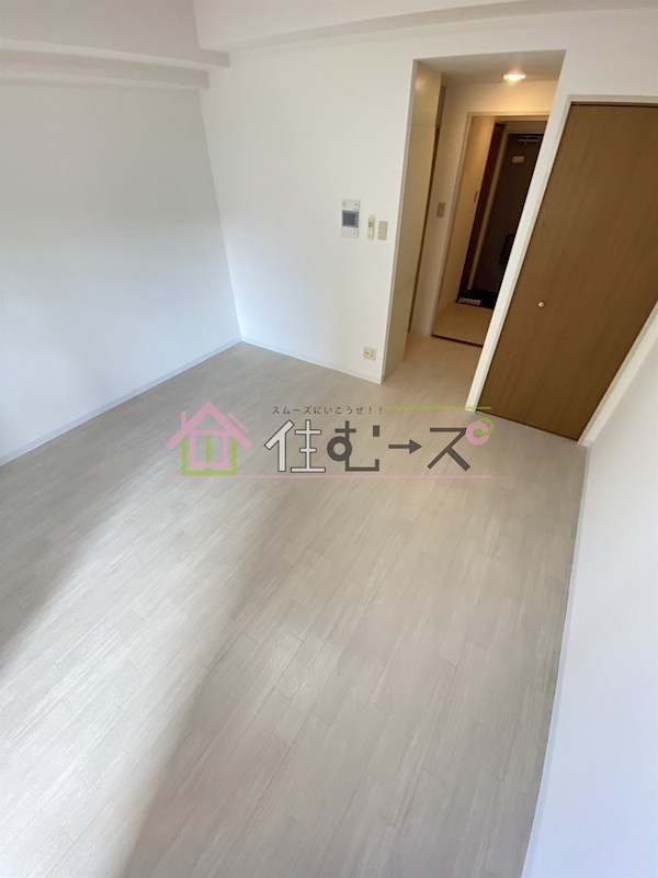 アブレスト京橋 リビング