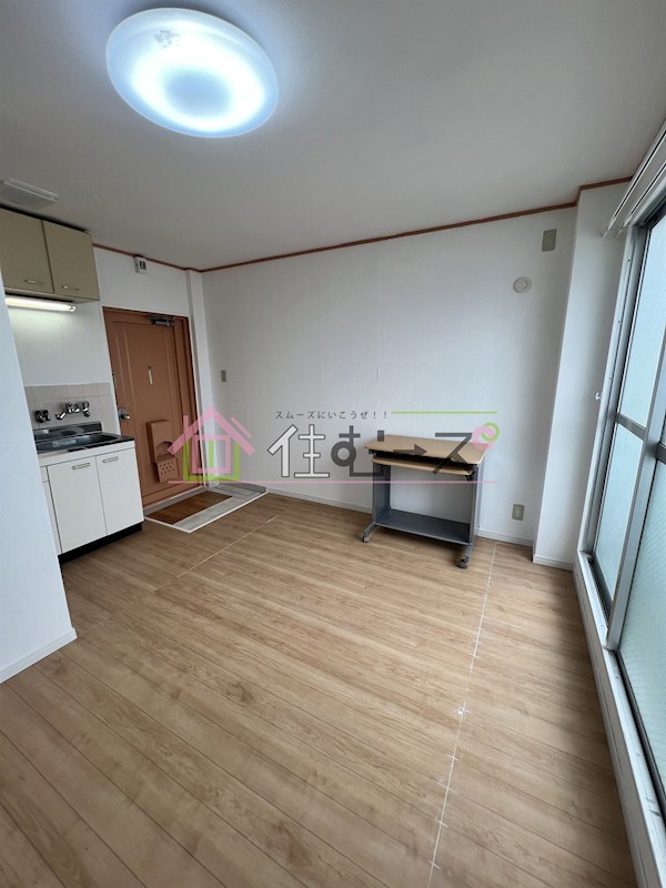 ロイヤル遠里小野 リビング