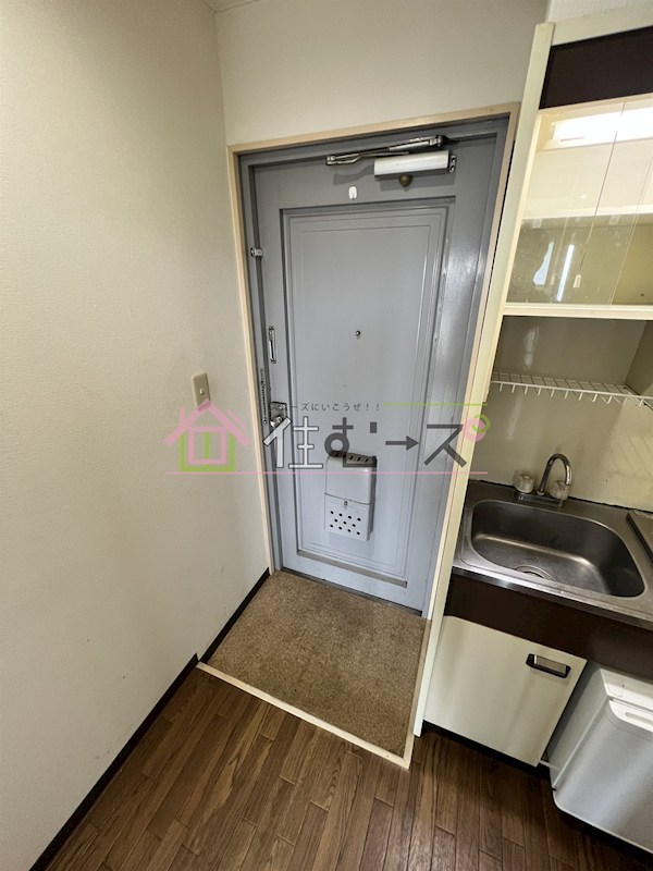 コスモタウン中川西 玄関