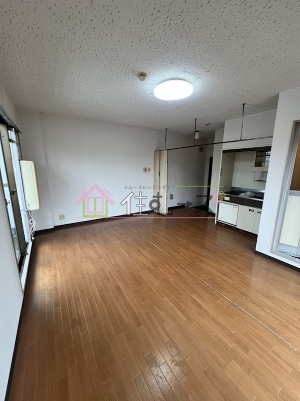 ロイヤル神路Ⅰ リビング