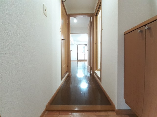 カルム六番町 玄関