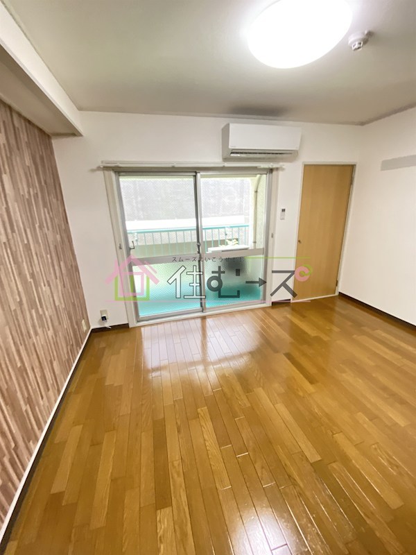 エバーグリーン新大阪 ベッドルーム