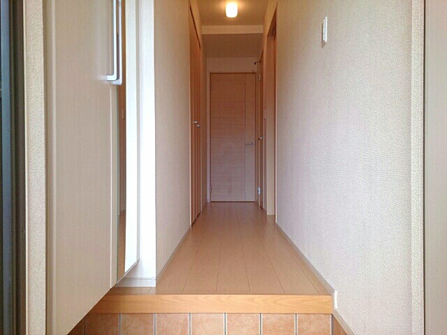 グランアイル 玄関