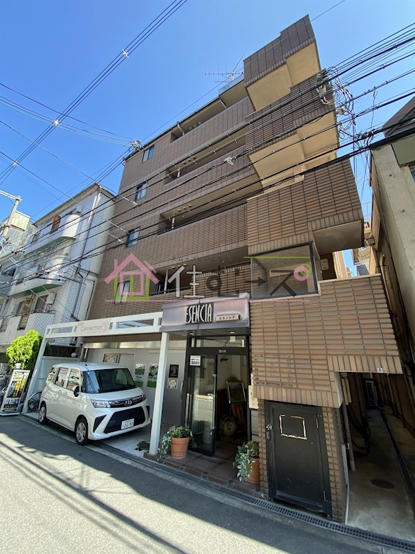 エセンシア 外観