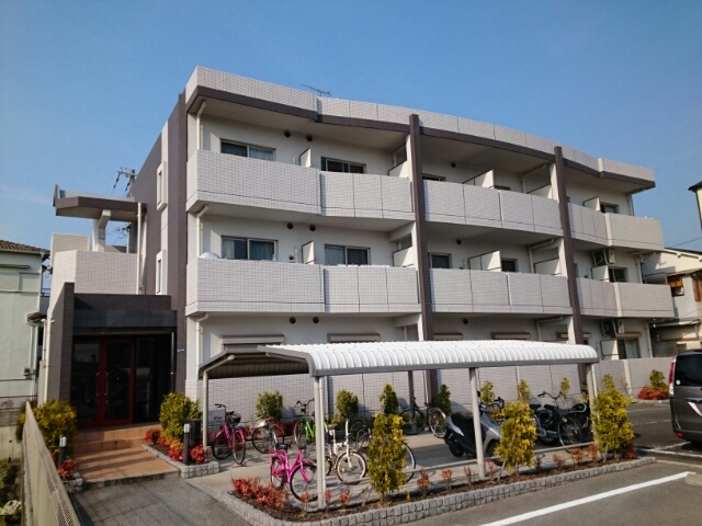クレメント岡山 外観
