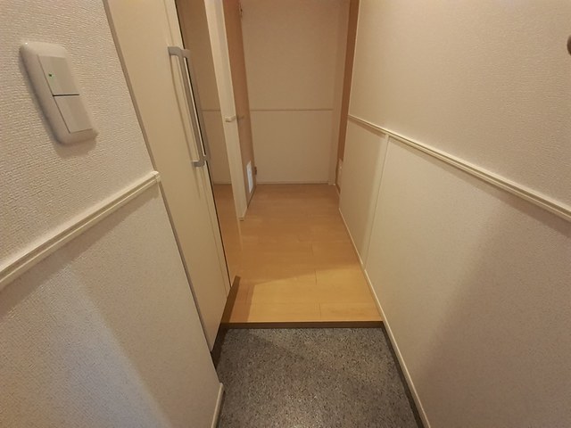 モア　コンフォート 玄関