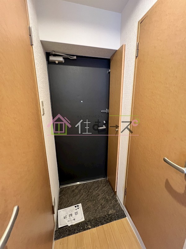 キャピトル靱本町 玄関