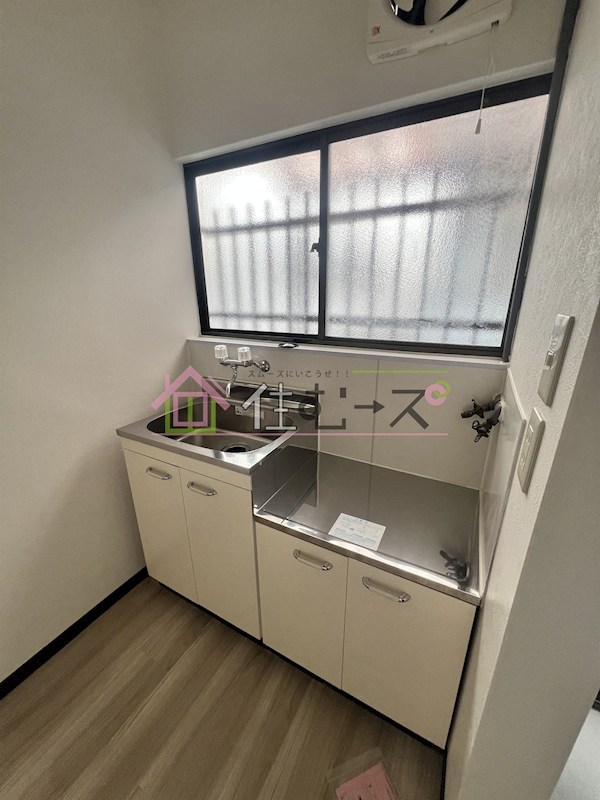 クレスト下新庄駅前 キッチン