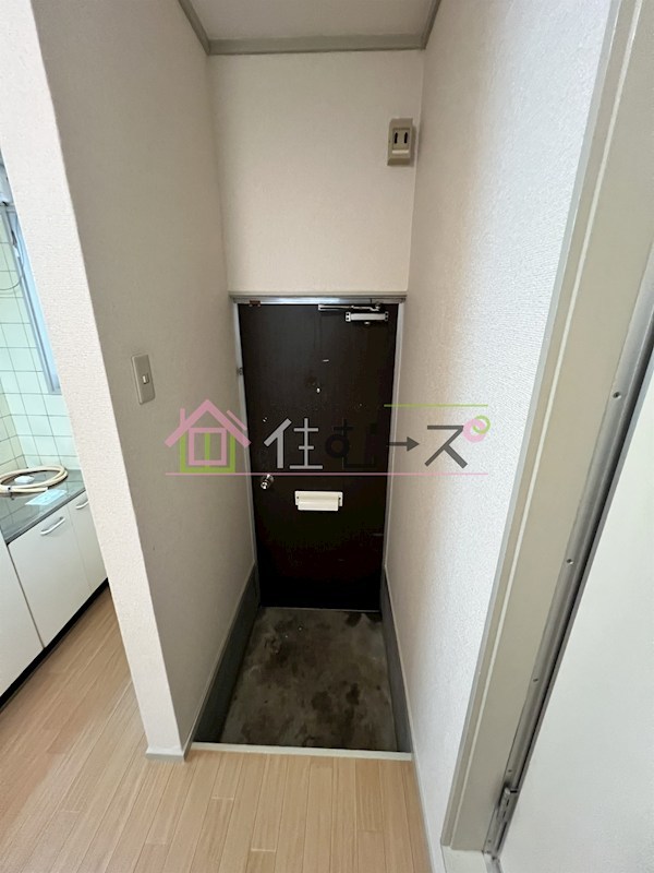 第1生島ハイツ 玄関