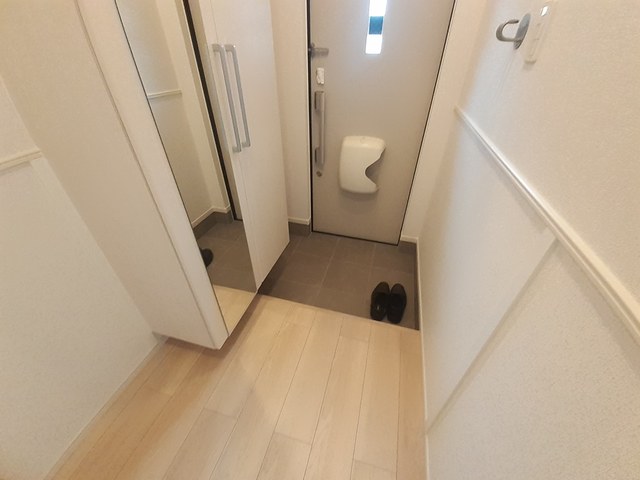 アベニール 玄関