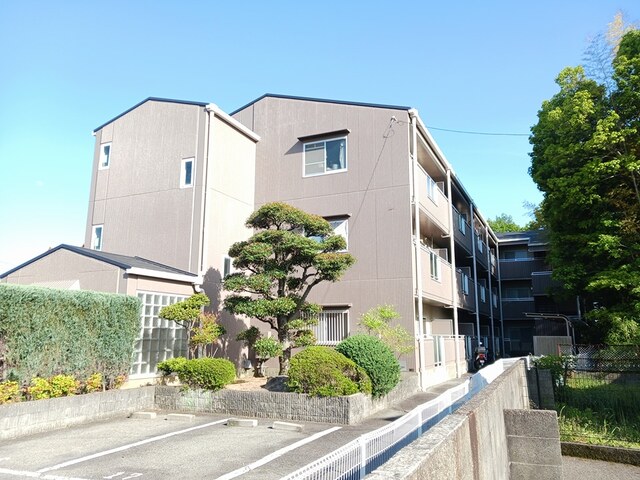 カームライフ中野 外観