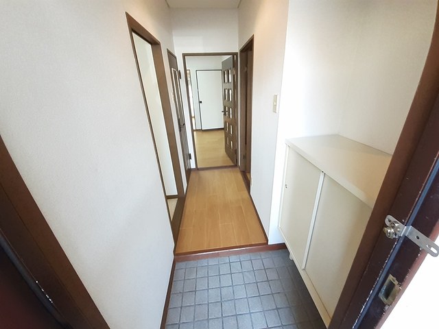カームライフ中野 玄関