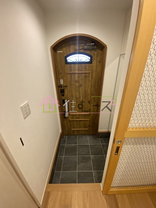 住吉1戸建 玄関