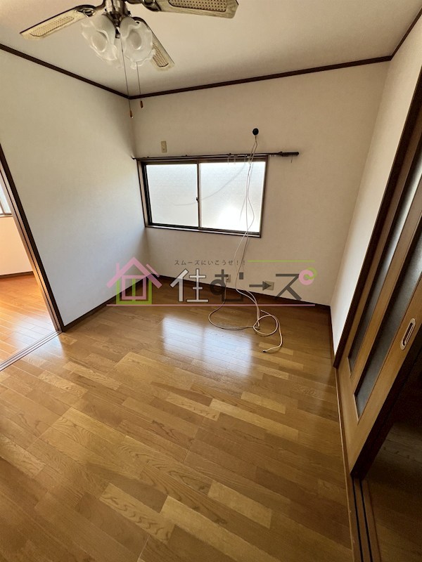 湯里５丁目貸家 リビング