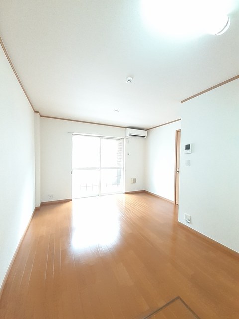 サンリット忠岡 リビング