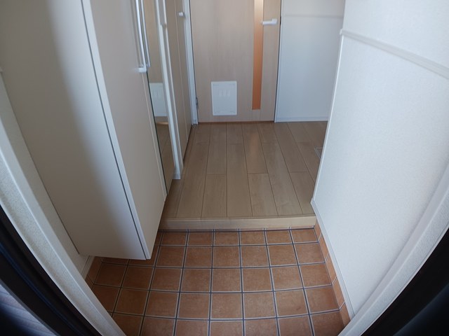 モントレア藤阪 玄関